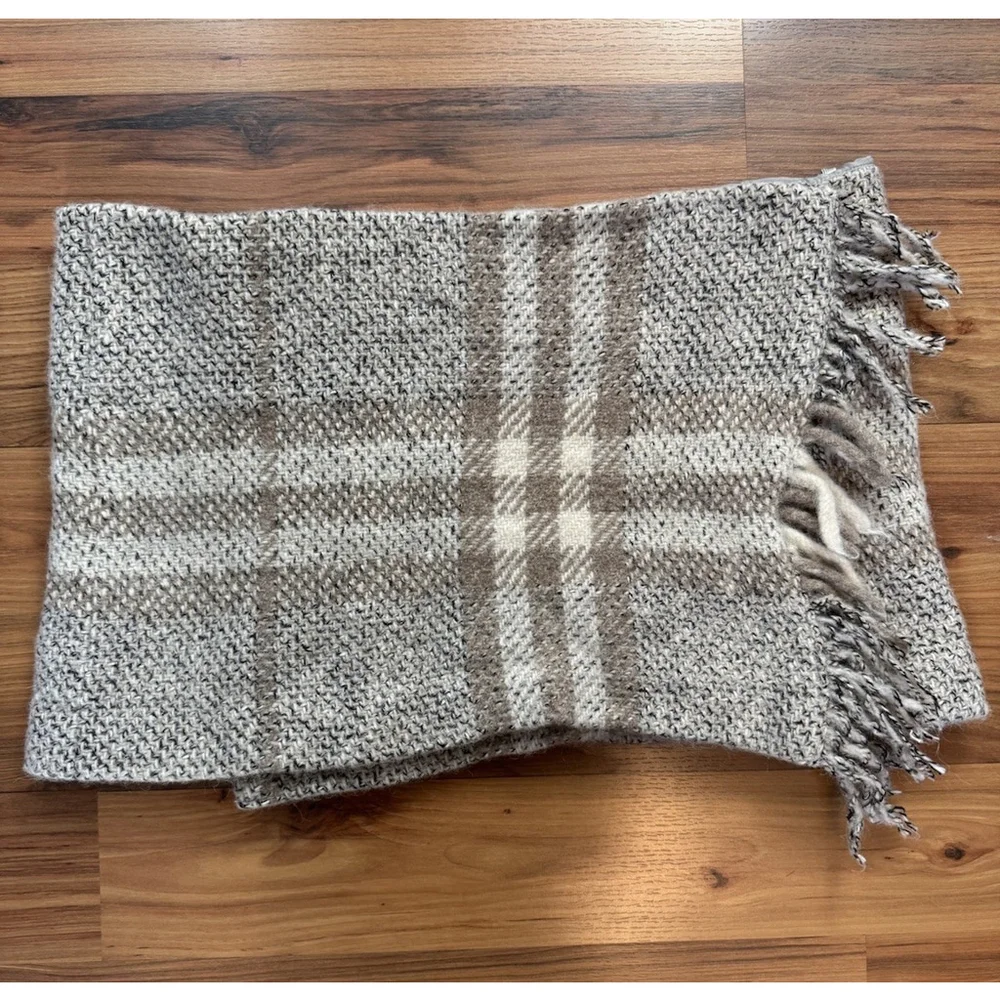 VTG Burberry London Wool Wrap Mini Skirt Y2K Plaid Fringe Quiet Luxury Preppy - Picture 1 of 11